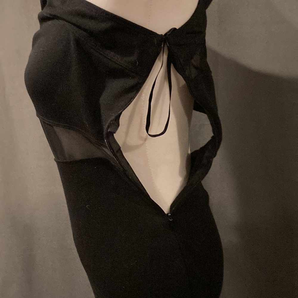 MY LITTLE BLACK DRESS TO BECOME YOURS. WORN ONCE ON MY HONEYMOON - Picture 9 of 11